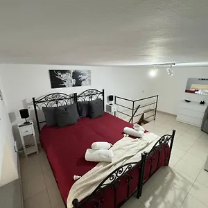 casa-candy.taorminaitalyhotels.com/